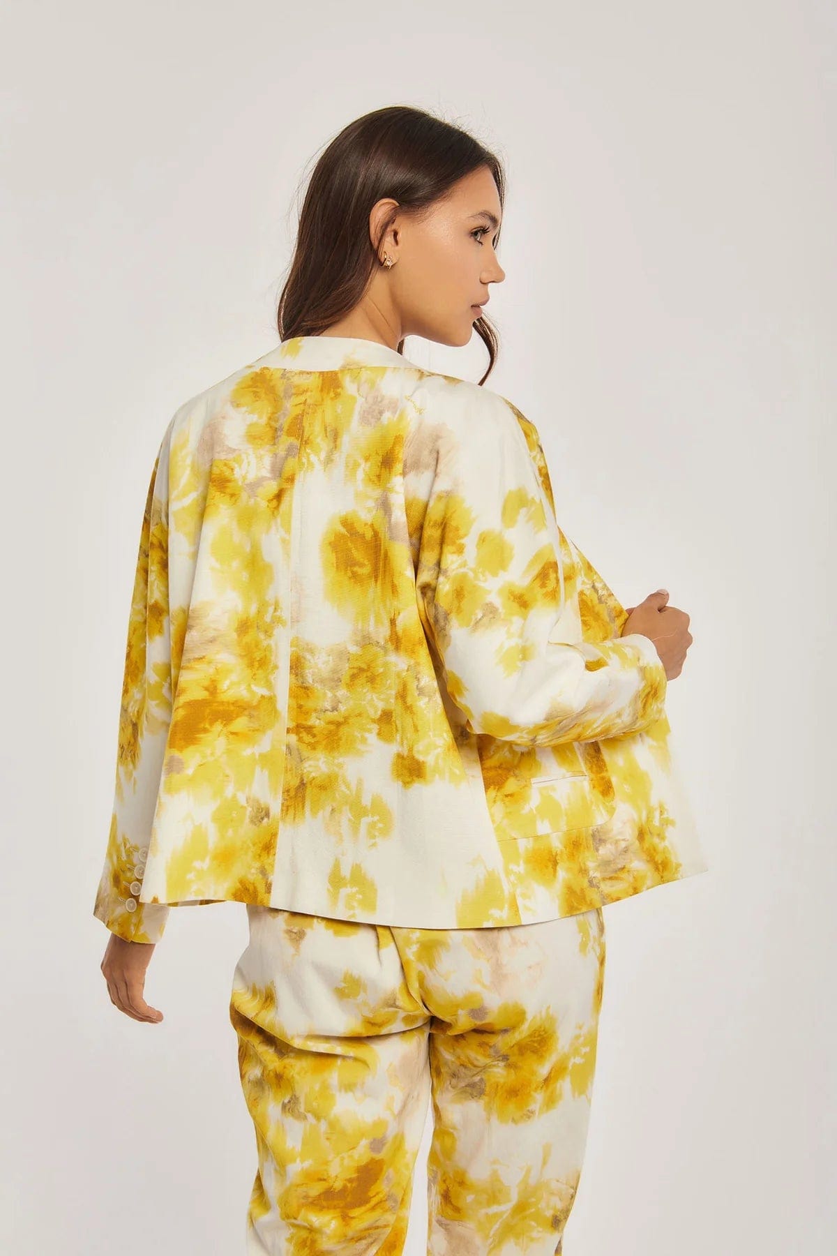 داليدرس جاكيت خفيف نسائي كم طويل مطبوع أصفر