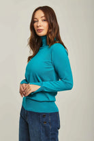 داليدرس بلوزة نسائي سادة كم طويل