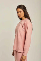 داليدرس بيجامة نسائية بأكمام طويلة بتطريز خفيف وردي فاتح