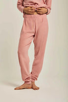 داليدرس بيجامة نسائية بأكمام طويلة بتطريز خفيف وردي فاتح