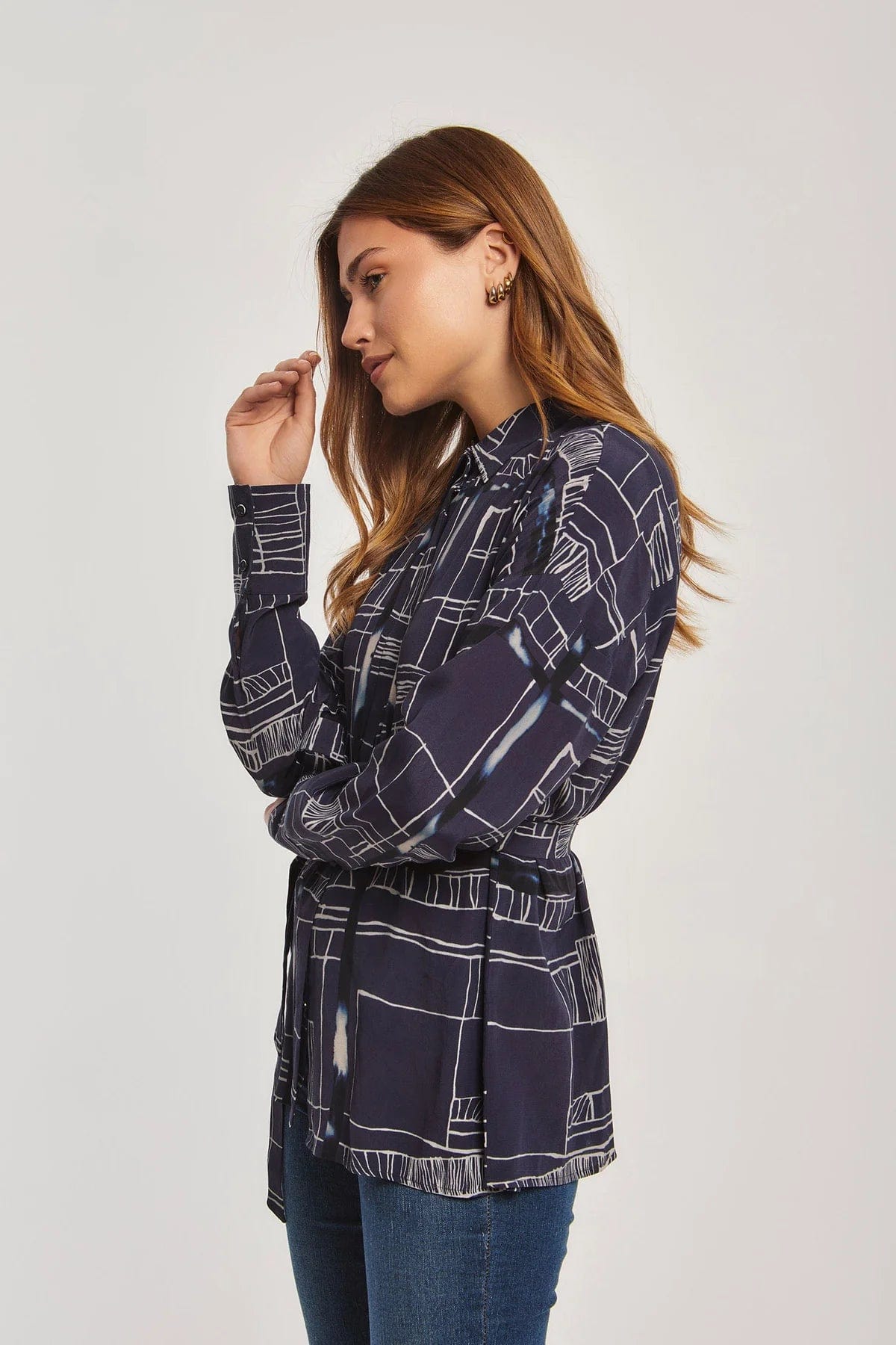 داليدرس بلوزة نسائية بنمط مربعات أسود سحلبي