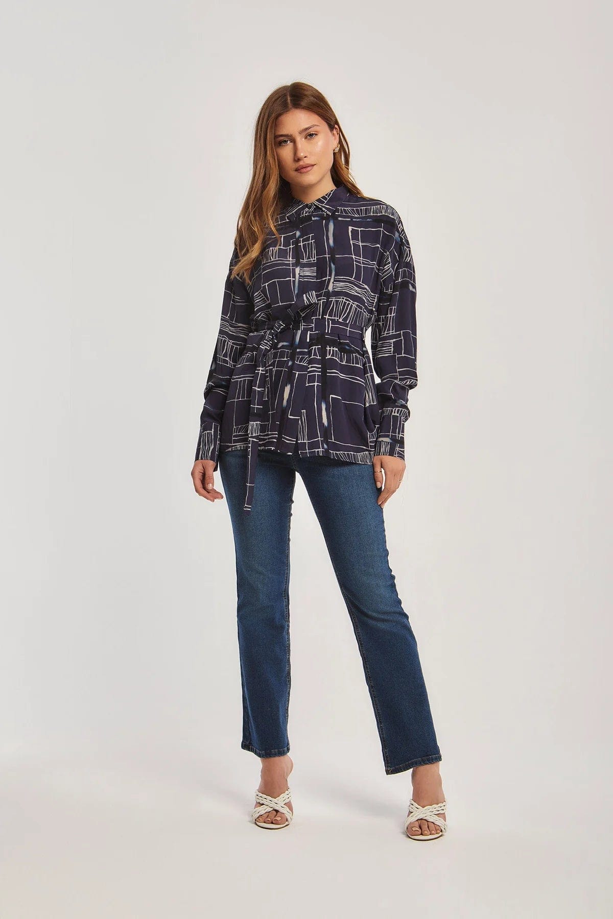 داليدرس بلوزة نسائية بنمط مربعات أسود سحلبي