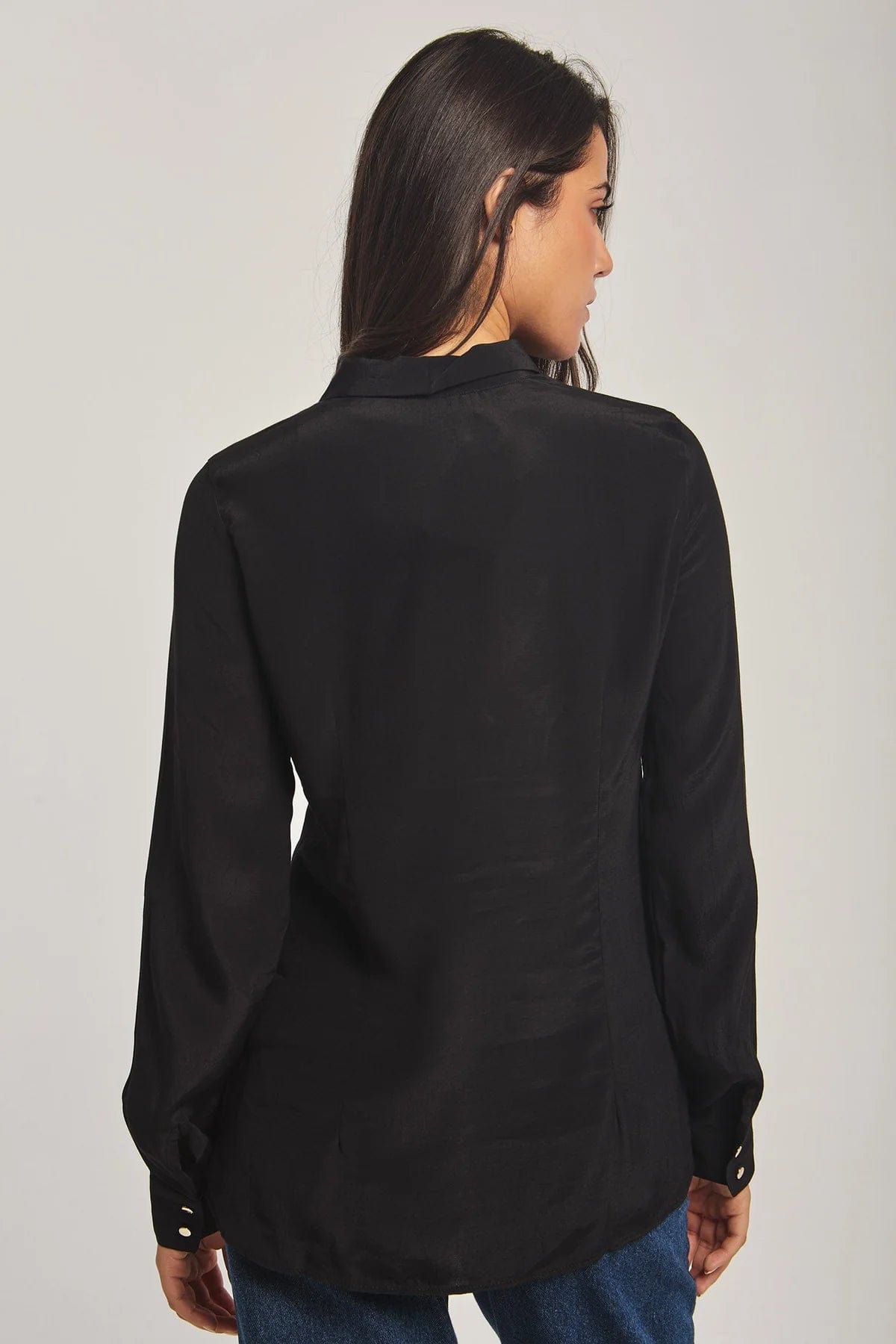 داليدرس بلوزة نسائية سادة على شكل قميص