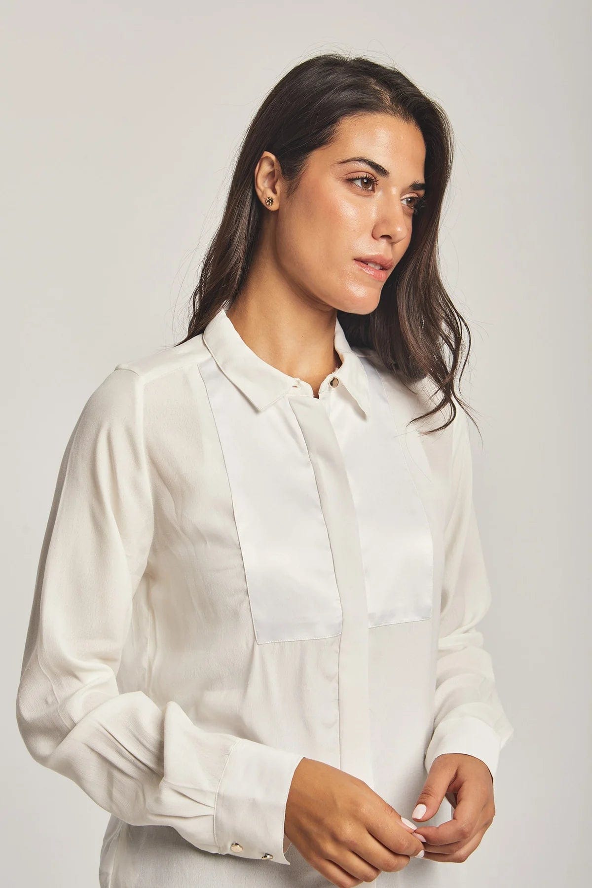 داليدرس بلوزة نسائية سادة على شكل قميص