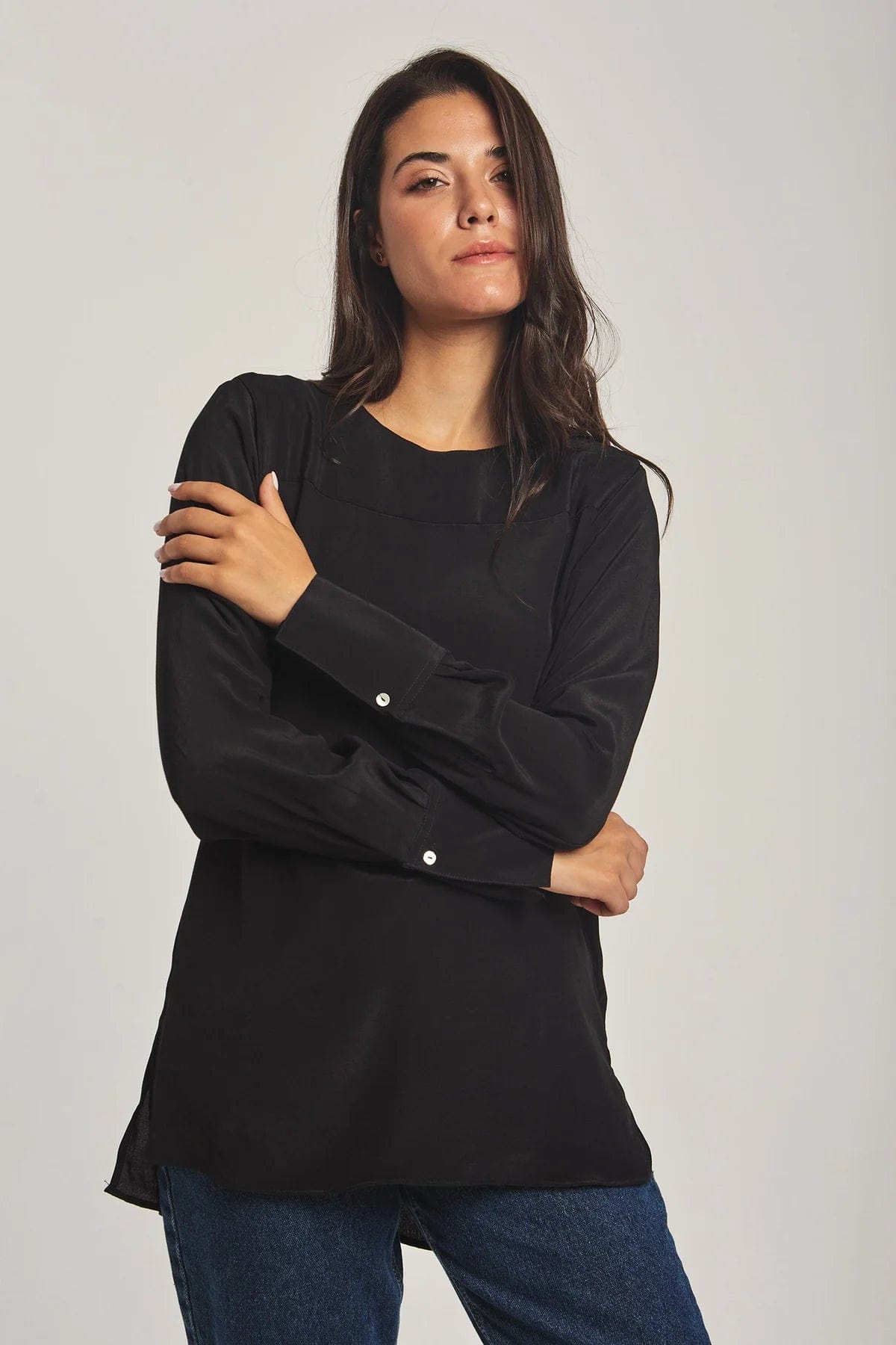 داليدرس بلوزة نسائية سادة بأكمام طويلة أسود