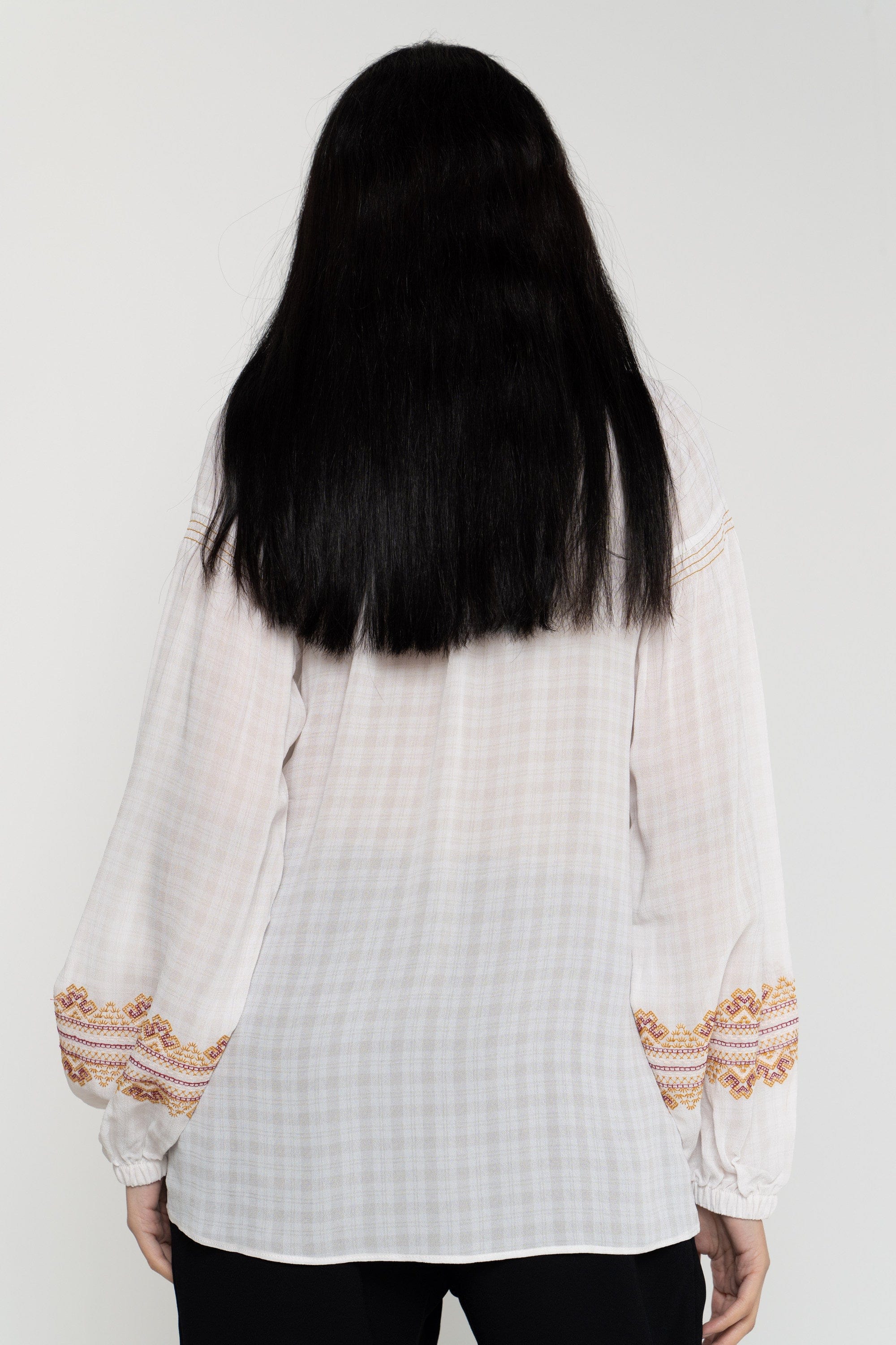 داليدرس بلوزة مطرزة نسائية