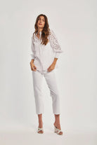 داليدرس بلوزة نسائية مخرمة سادة أوف وايت