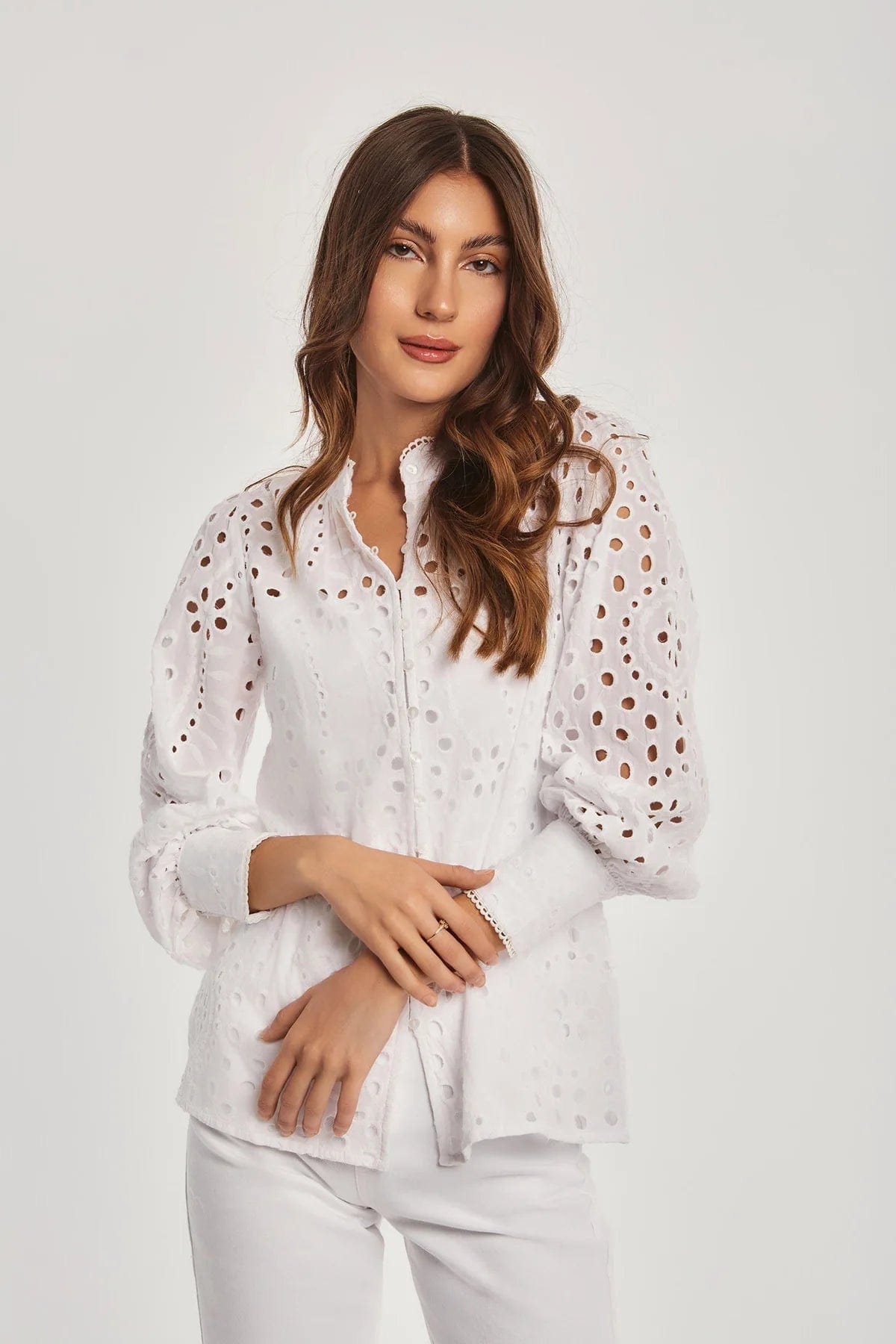 داليدرس بلوزة نسائية مخرمة سادة أوف وايت