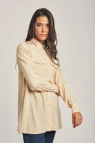 داليدرس بلوزة نسائية طويلة بجيوب على الصدر بيج