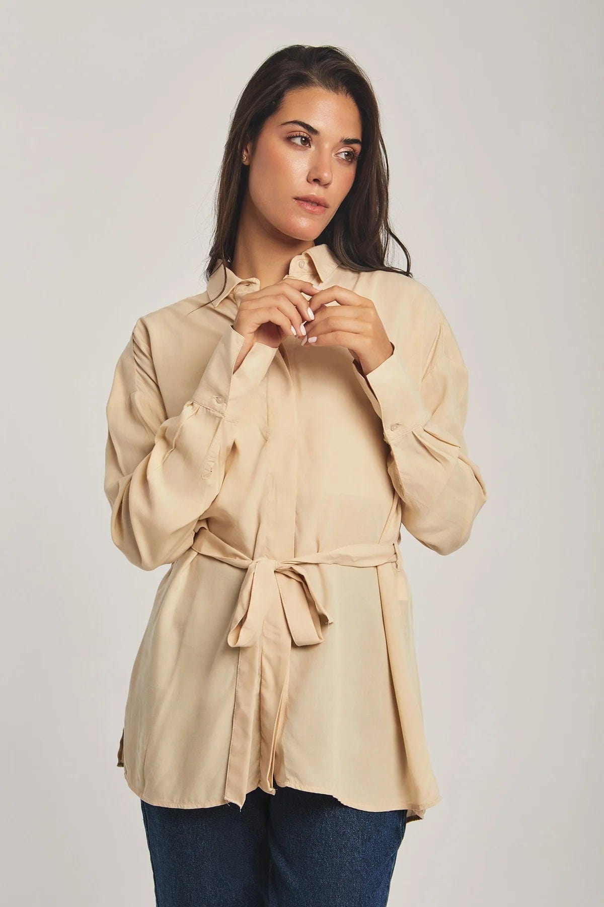 داليدرس بلوزة نسائية برباط خصر بيج