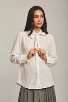 داليدرس بلوزة نسائية سادة بربطة عنق