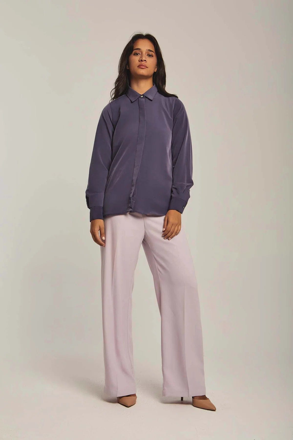 داليدرس بلوزة نسائية على شكل قميص سادة