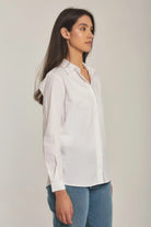 داليدرس بلوزة نسائية على شكل قميص أوف وايت