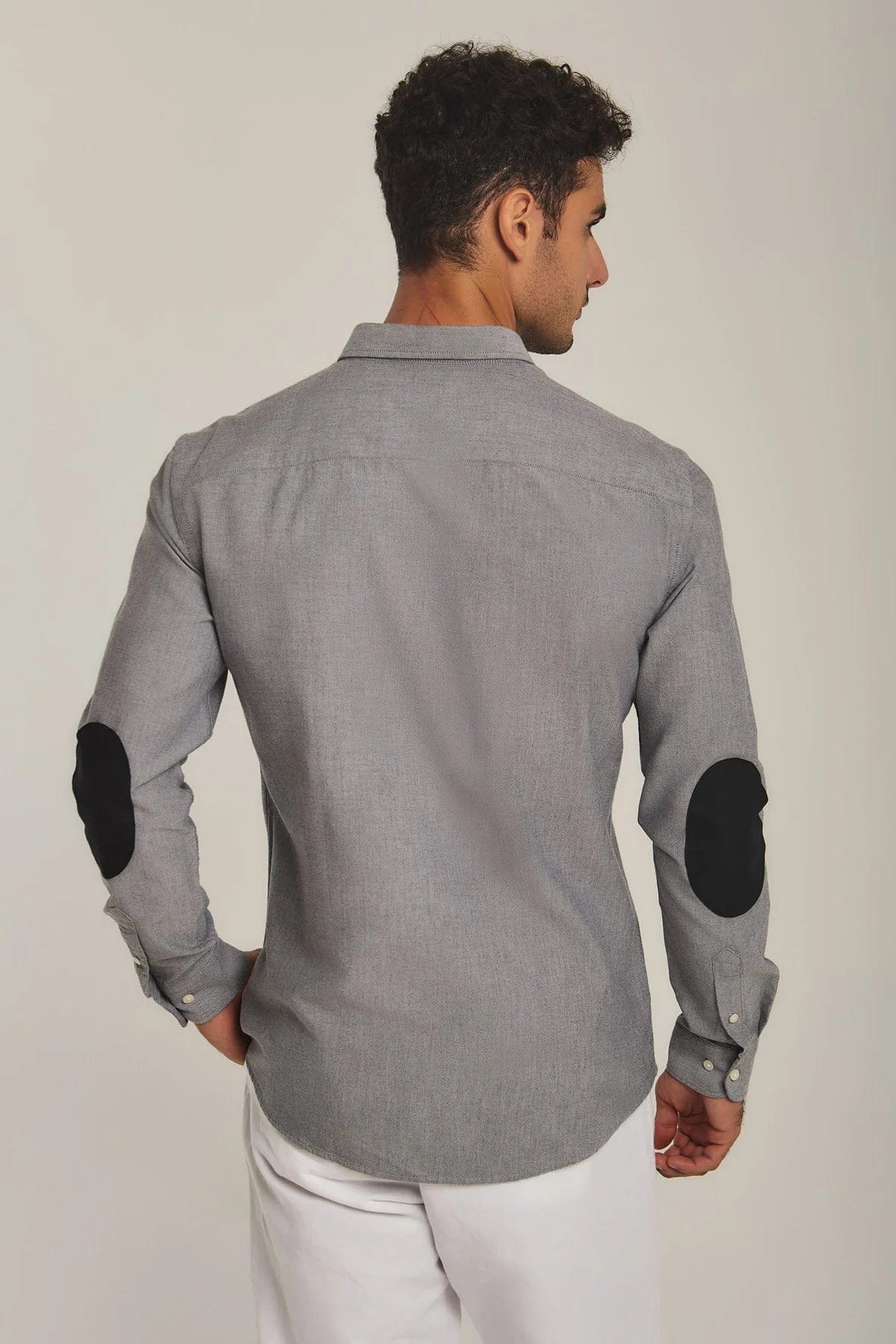 داليدرس قميص رجالي سادة بأزرار أمامية وياقة كم طويل