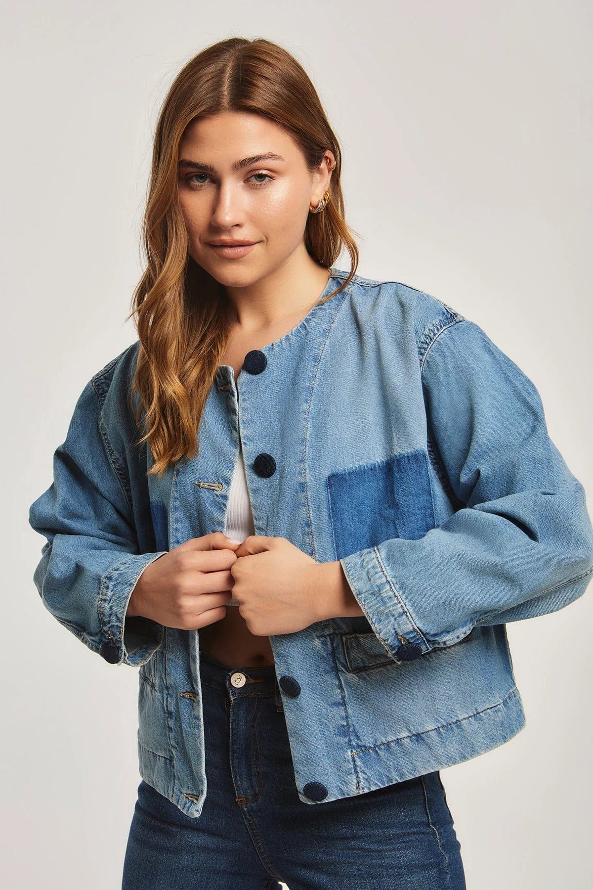 داليدرس سترة نسائية جينز بأزرار أمامية أزرق فاتح