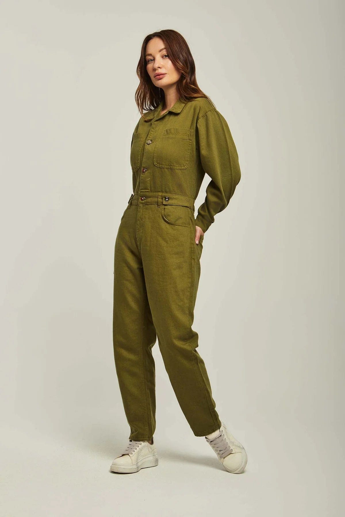 داليدرس جمبسوت نسائي سادة كم طويل زيتوني