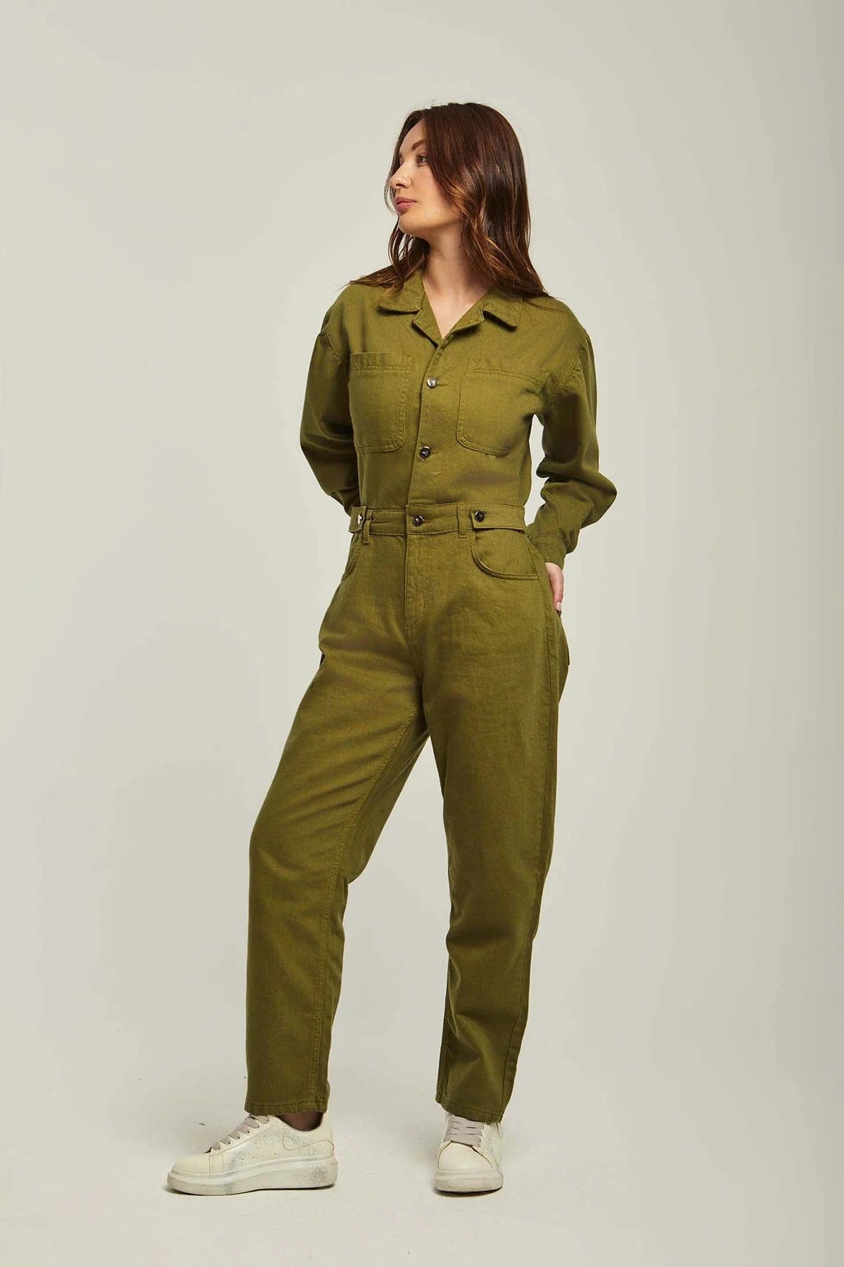 داليدرس جمبسوت نسائي سادة كم طويل زيتوني