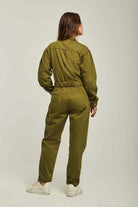 داليدرس جمبسوت نسائي سادة كم طويل زيتوني