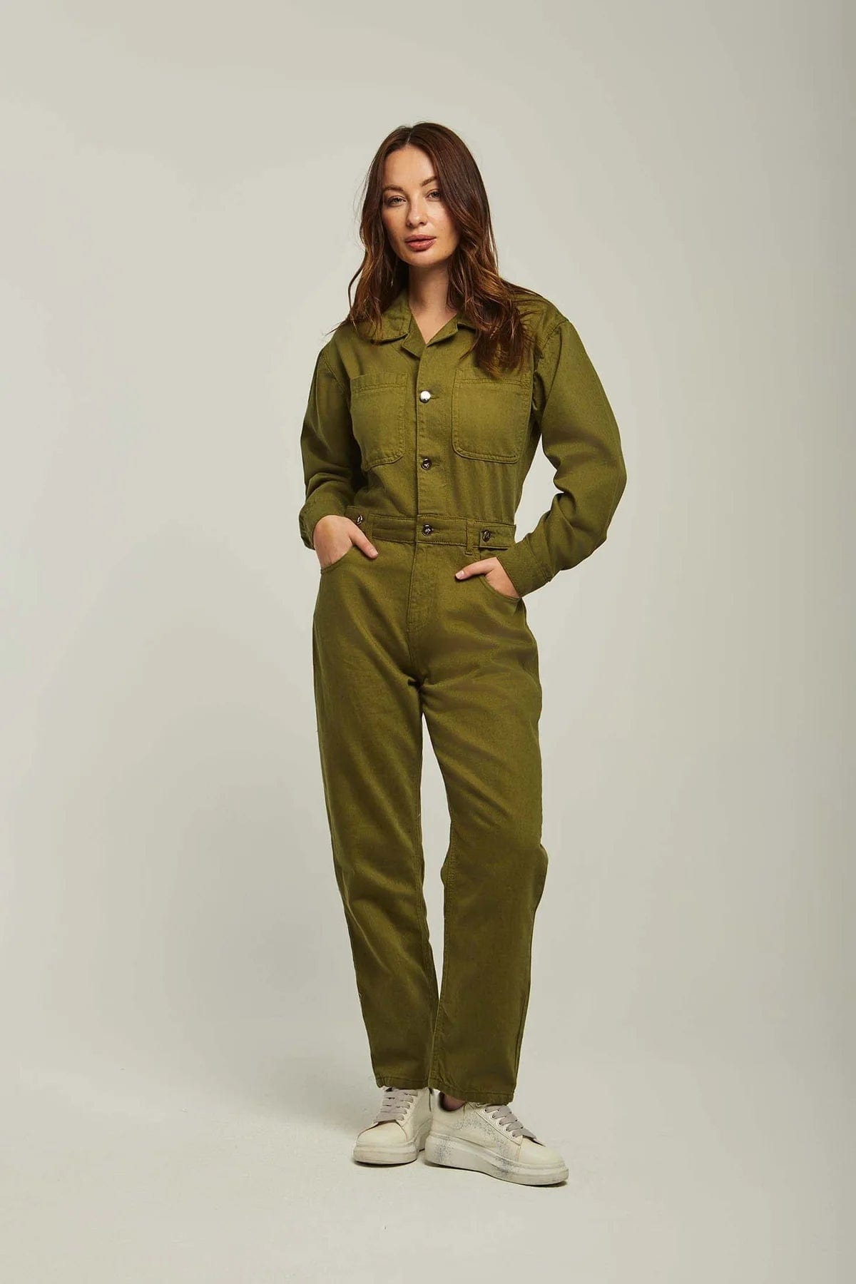 داليدرس جمبسوت نسائي سادة كم طويل زيتوني