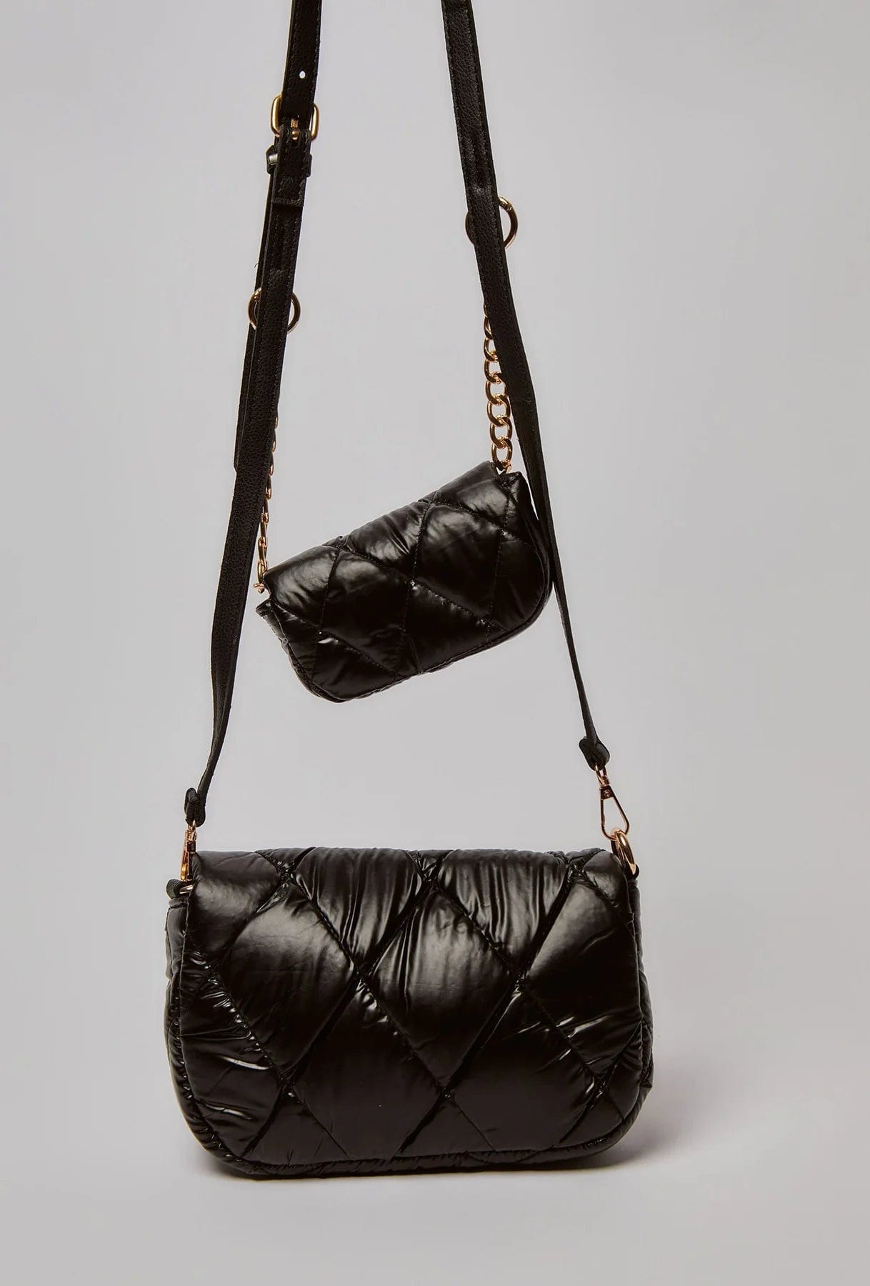 داليدرس حقيبة كتف سادة مضلعة