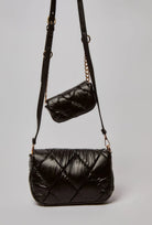 داليدرس حقيبة كتف سادة مضلعة