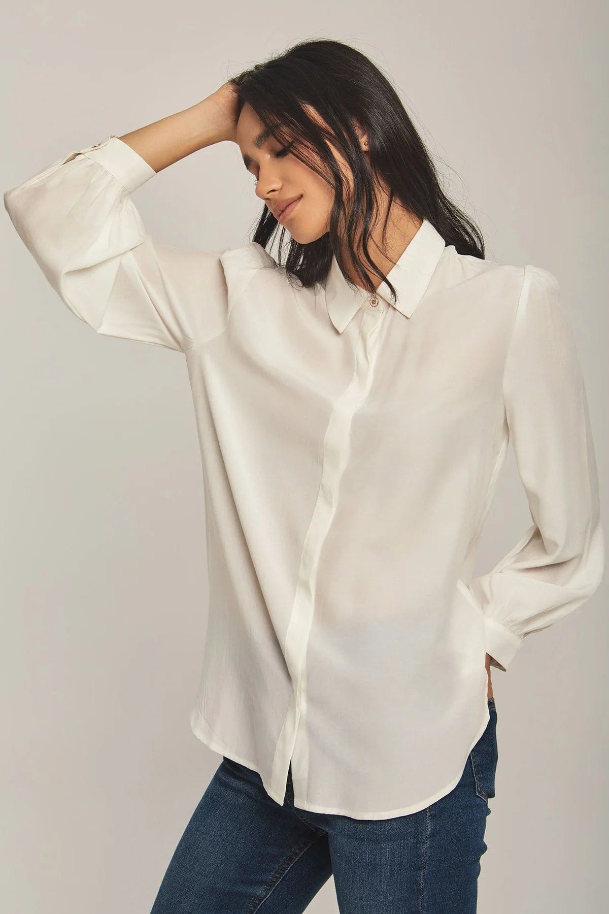 داليدرس بلوزة نسائية أبيض سادة أوف وايت