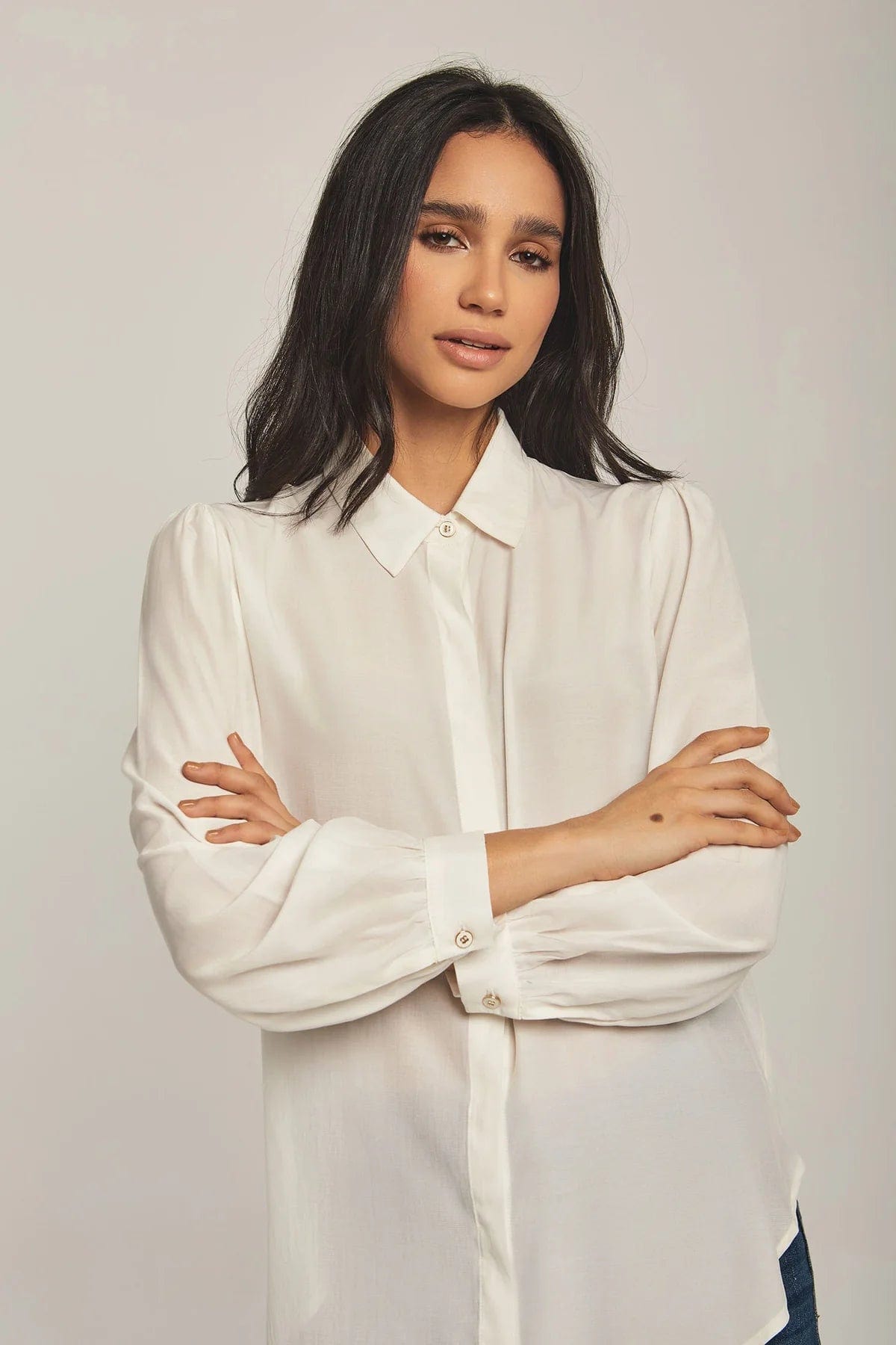 داليدرس بلوزة نسائية أبيض سادة أوف وايت