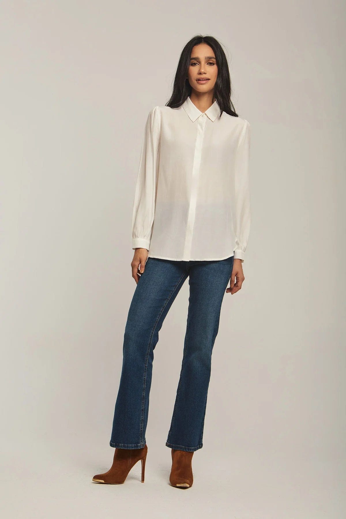 داليدرس بلوزة نسائية أبيض سادة أوف وايت