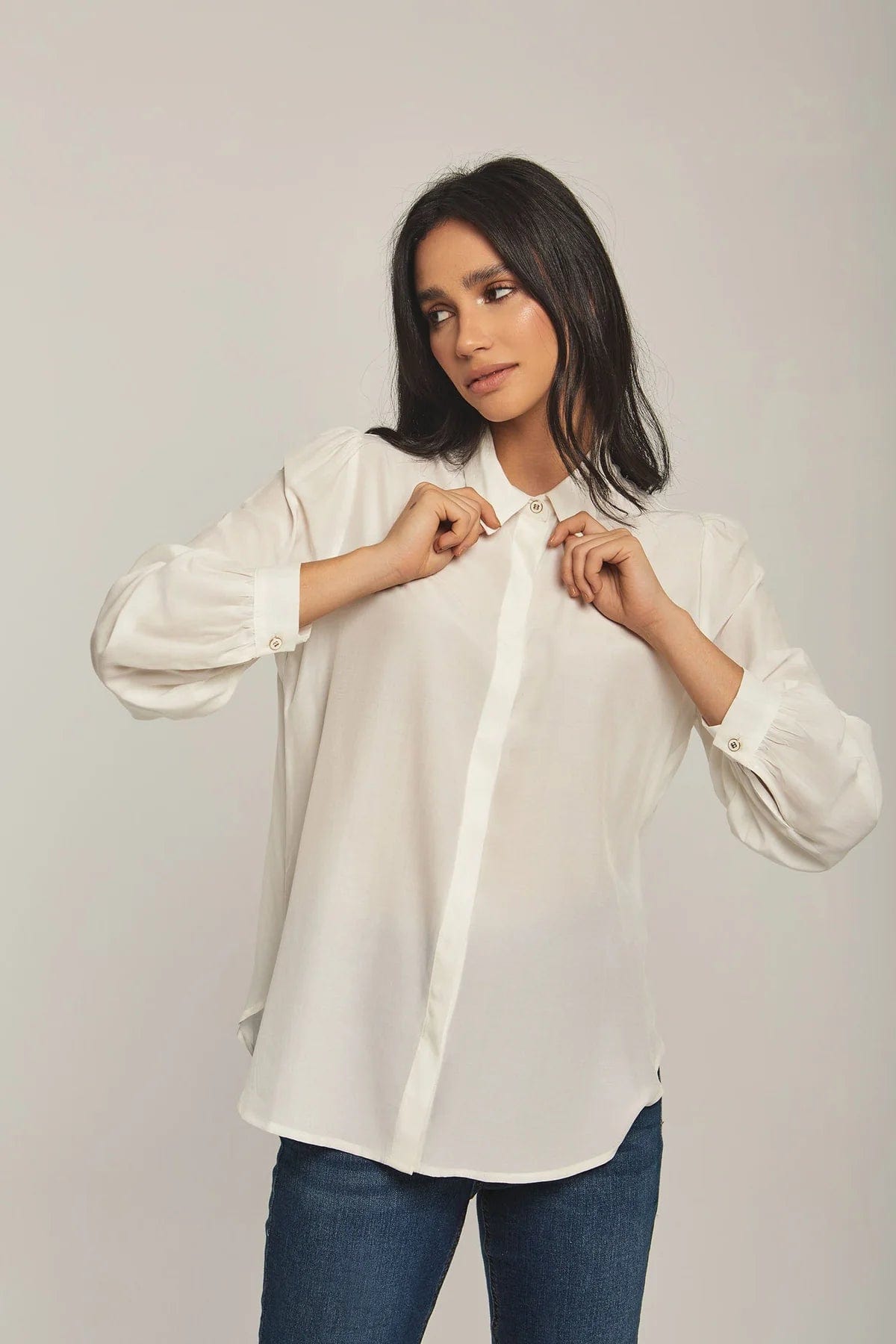 داليدرس بلوزة نسائية أبيض سادة أوف وايت