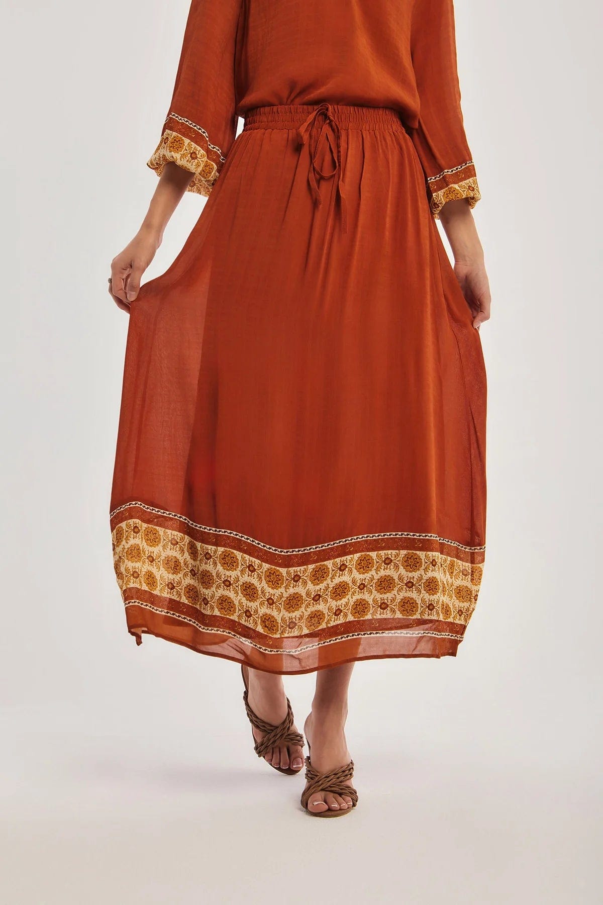 داليدرس تنورة نسائية منقوشة من الاسفل متعدد الألوان