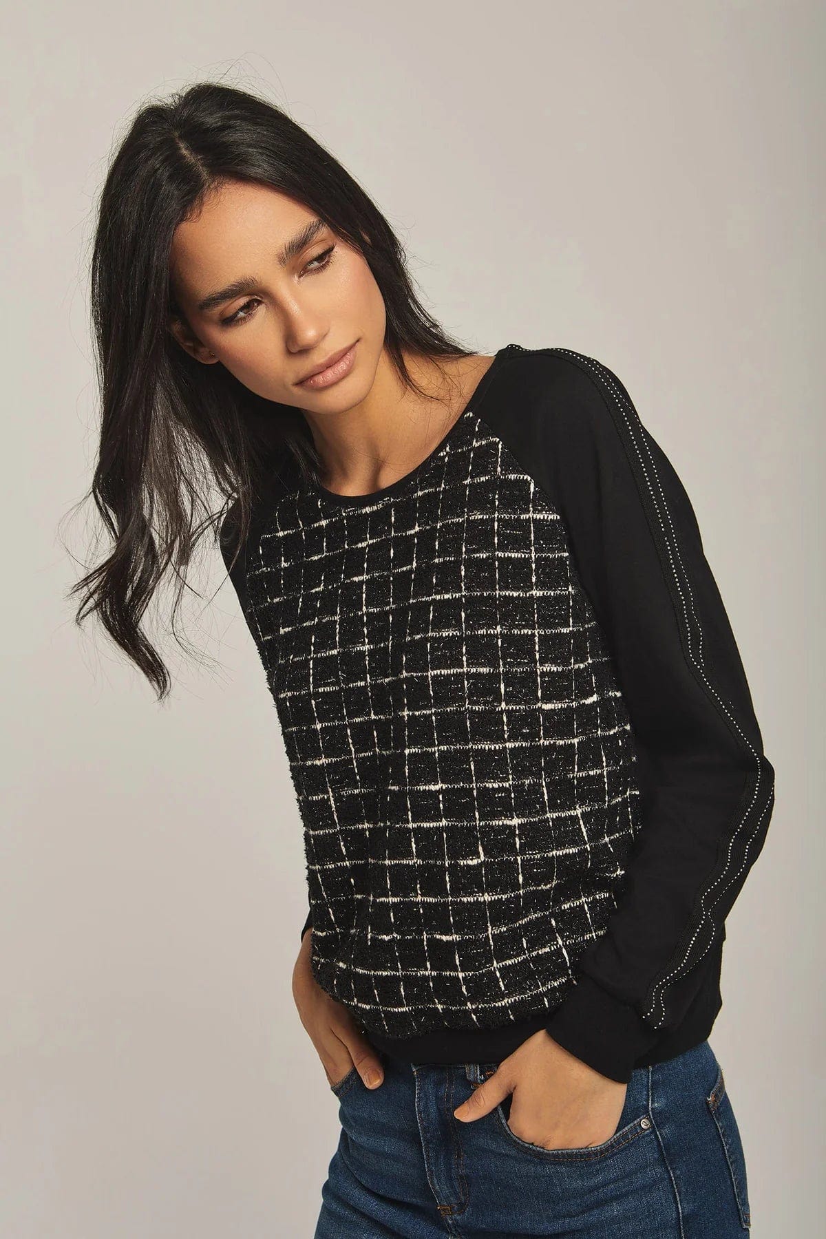 داليدرس سويت شيرت نسائي بنمط مربعات أسود