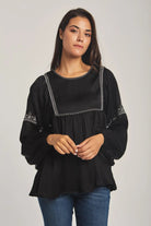 داليدرس بلوزة نسائية بأكمام طويلة مطرزة أوف وايت