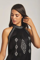 داليدرس بلوزة نسائية بدون أكمام مطرزة أسود