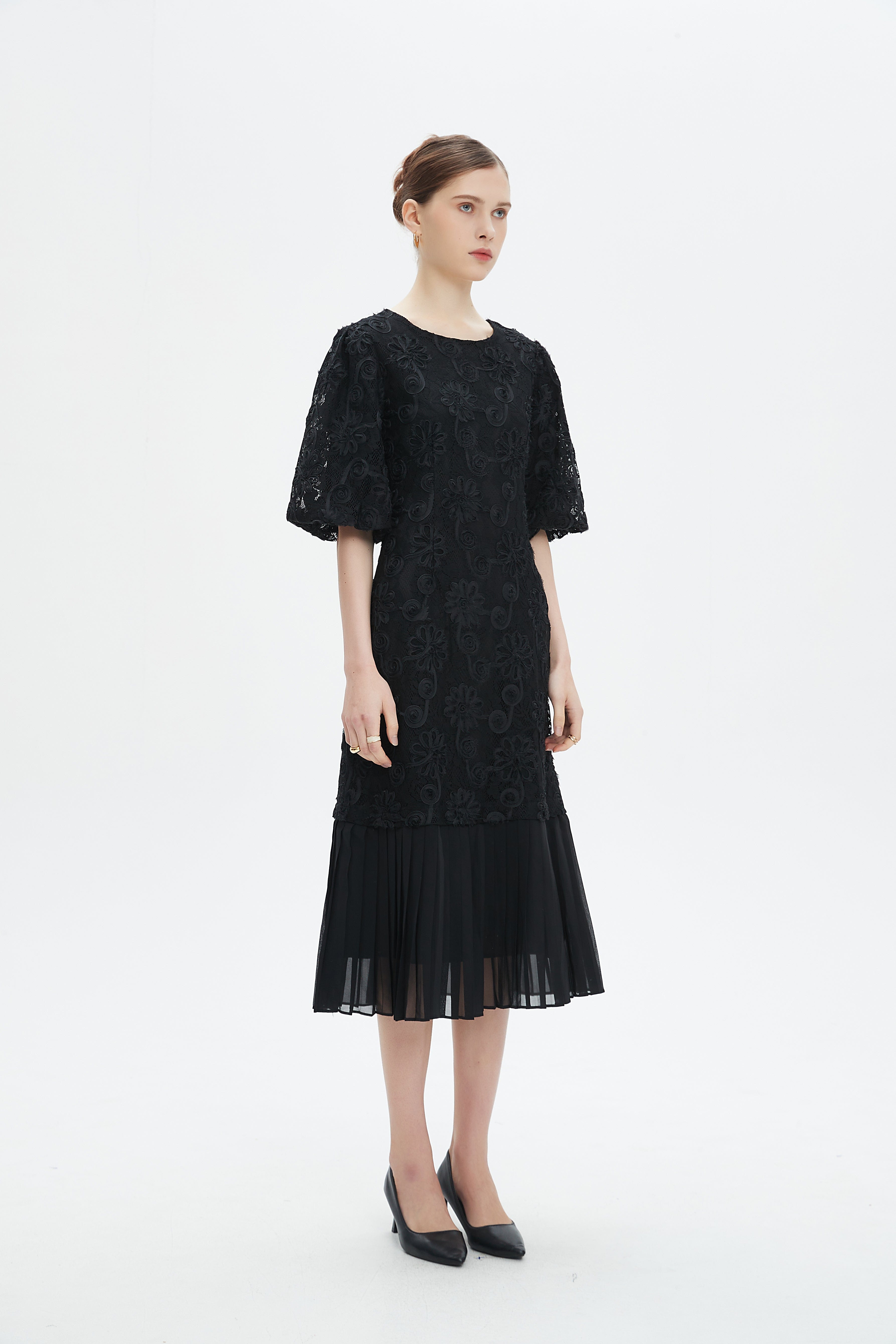 نتشي فستان ميدي مخصر بليسيه من أسفل نص كم بف نسائي