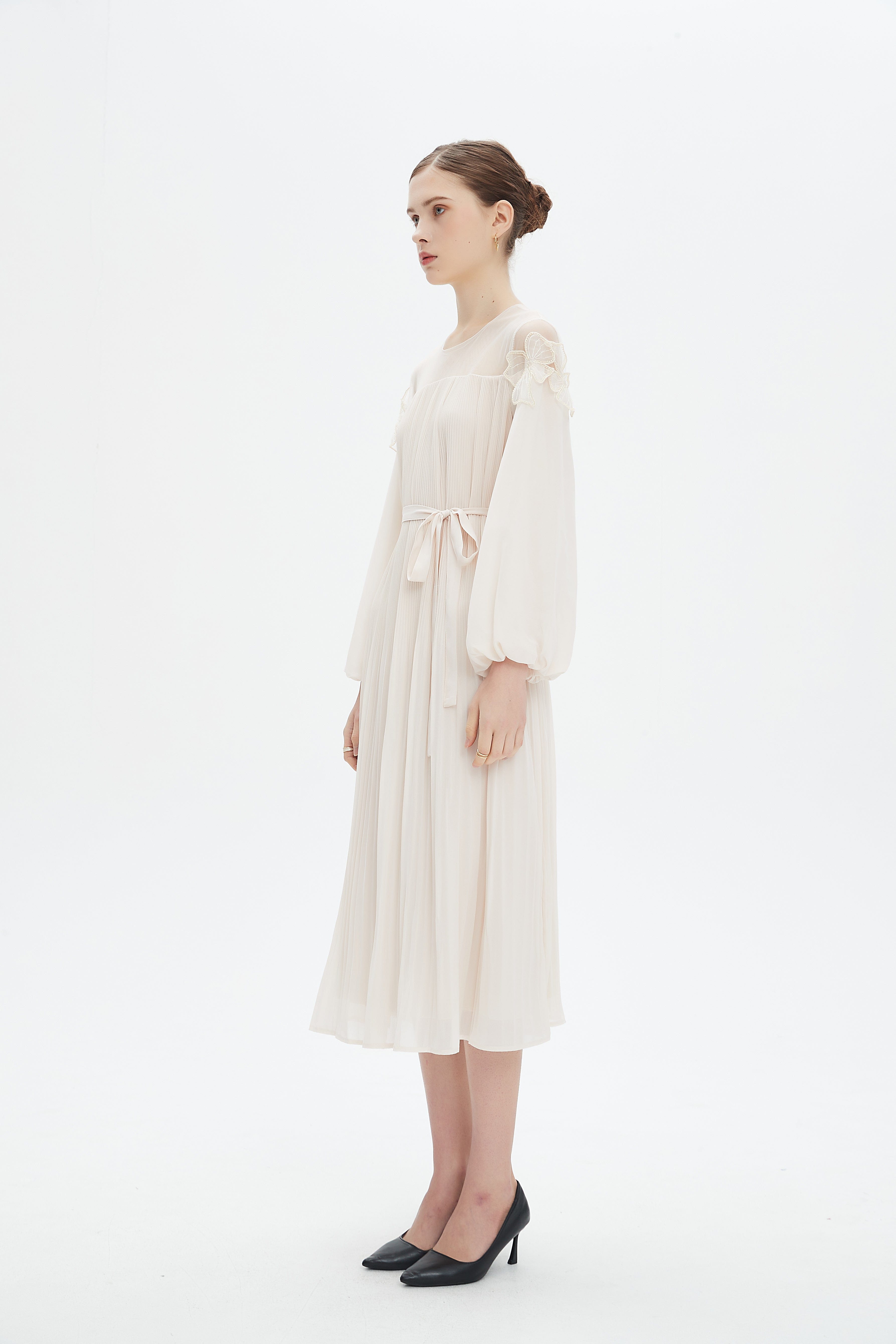 نتشي فستان ميدي بأكمام طويلة بكسرات ضيقة نسائي