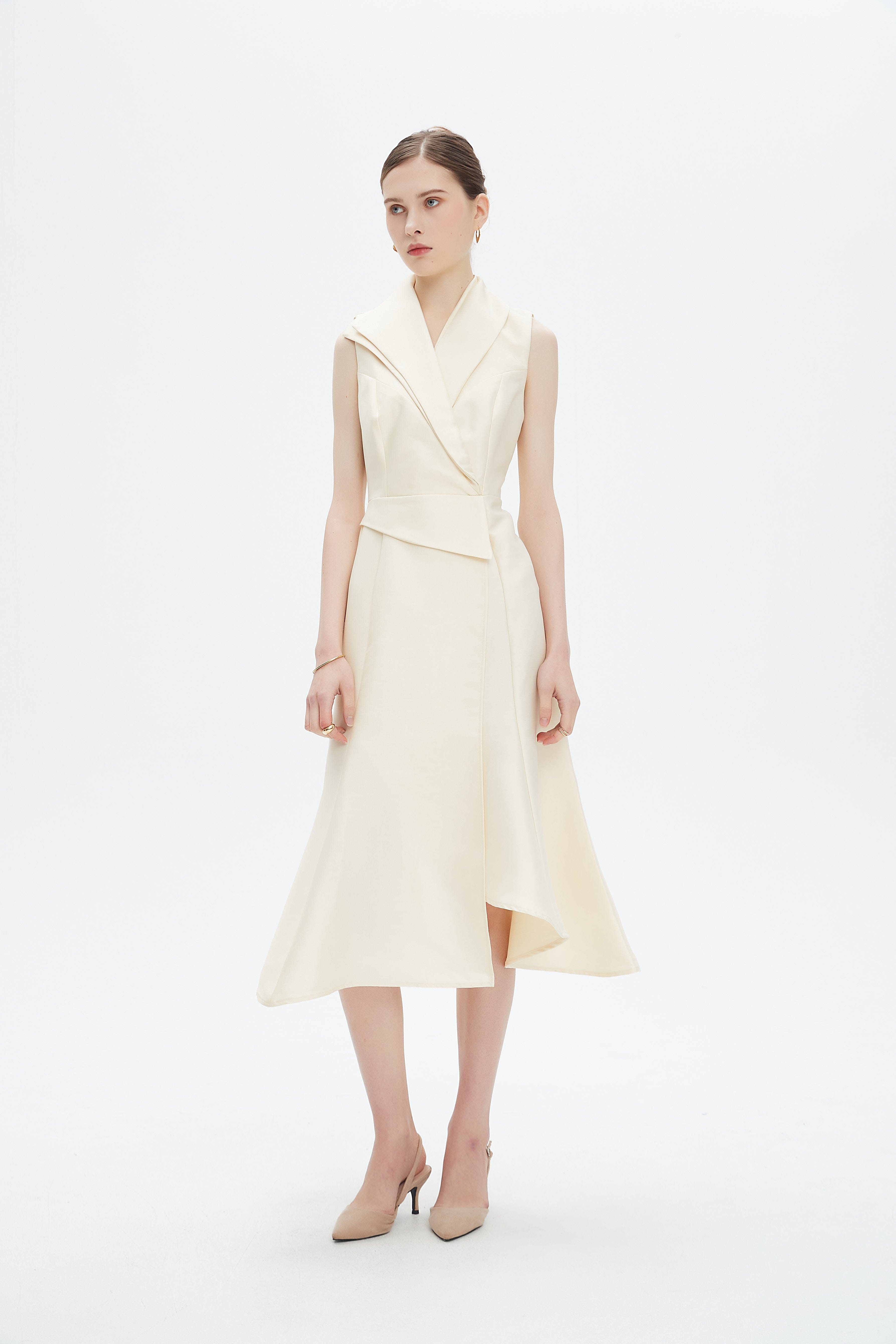 نتشي فستان ميدي بدون أكمام لف بياقة عريضة