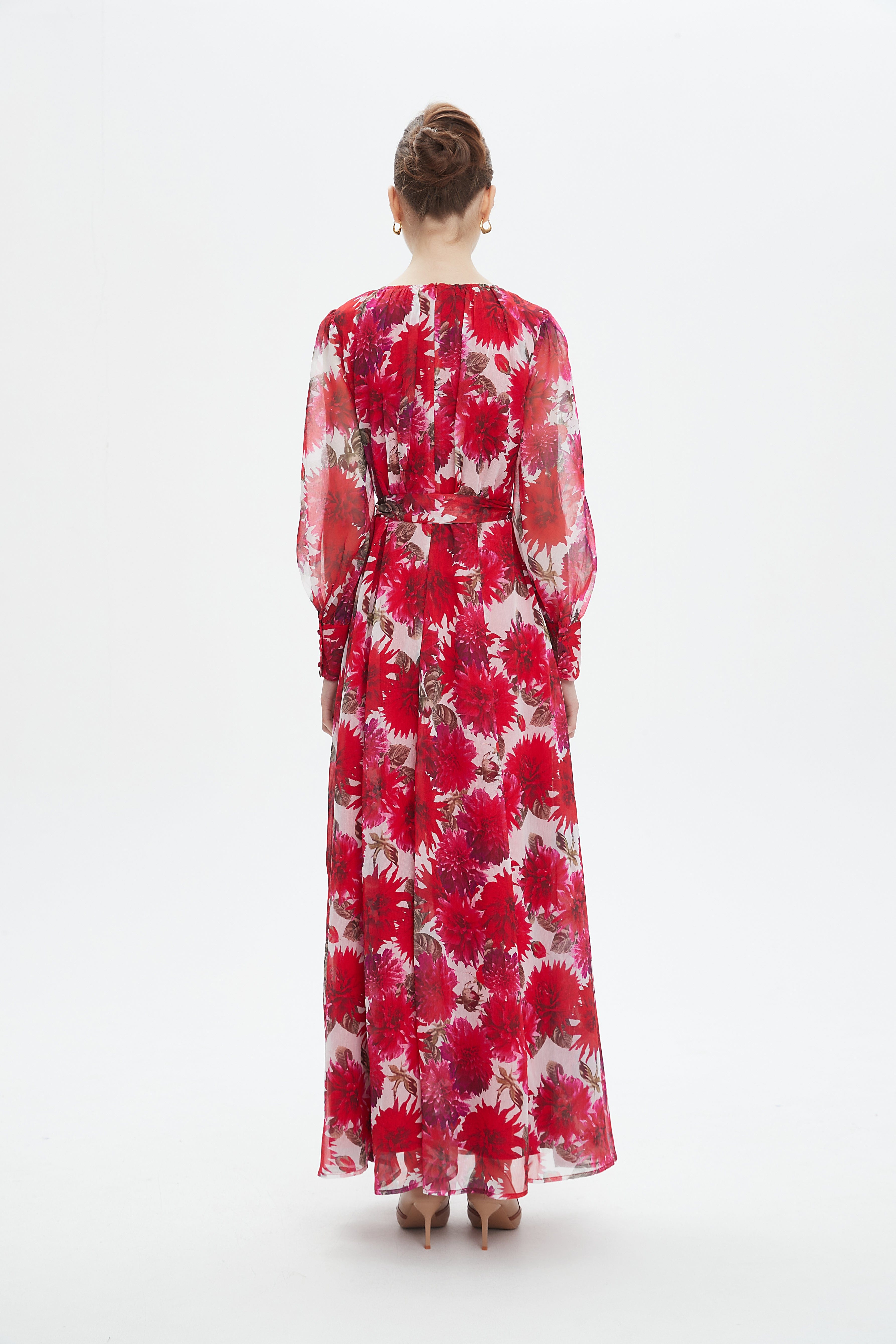 نتشي فستان ماكسي بأكمام طويلة مزين بورود كبيرة نسائي