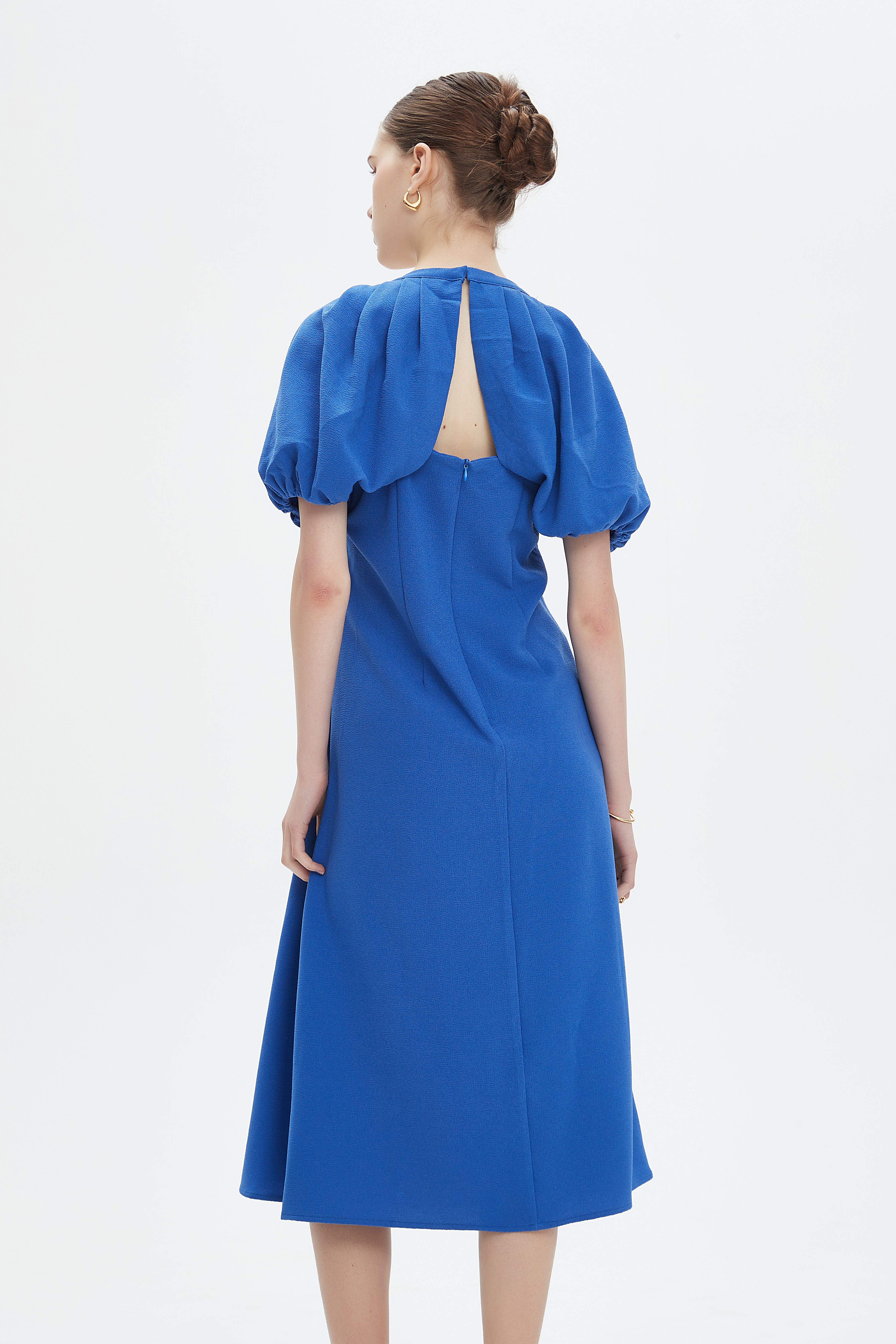 نتشي فستان ميدي بأكمام قصيرة بف نسائي