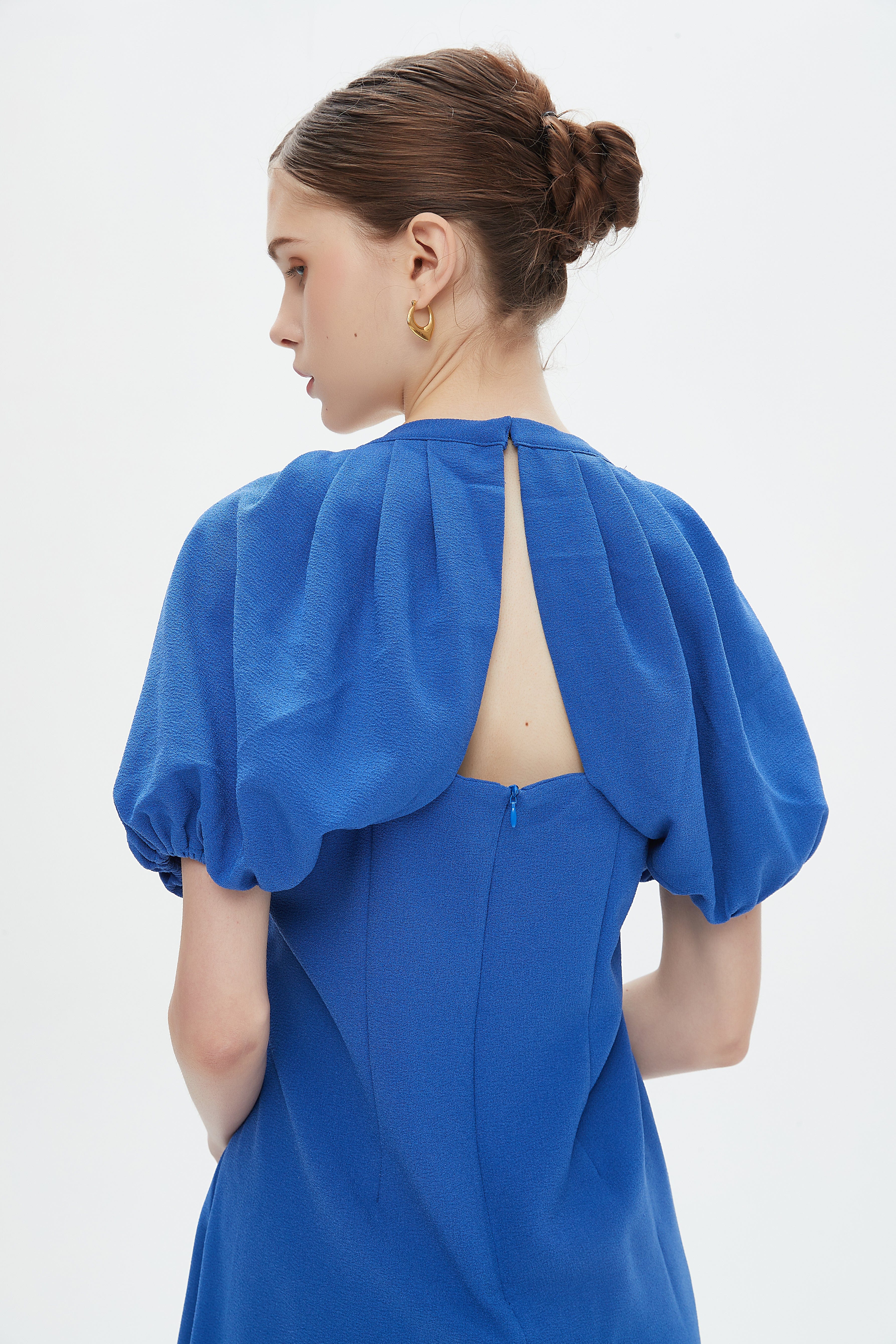 نتشي فستان ميدي بأكمام قصيرة بف نسائي