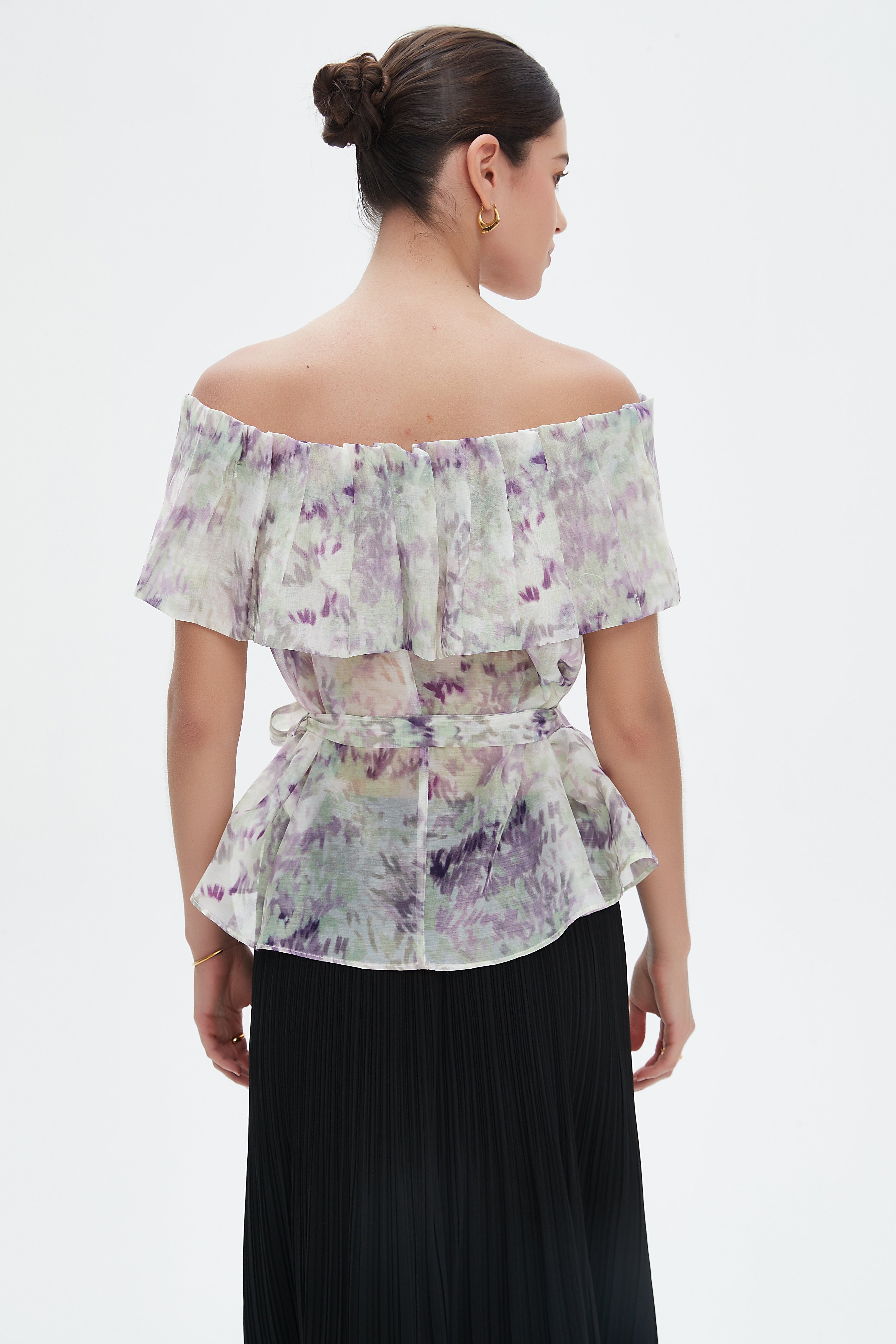 نتشي بلوزة بأكمام قصيرة شيفون برباط خصر