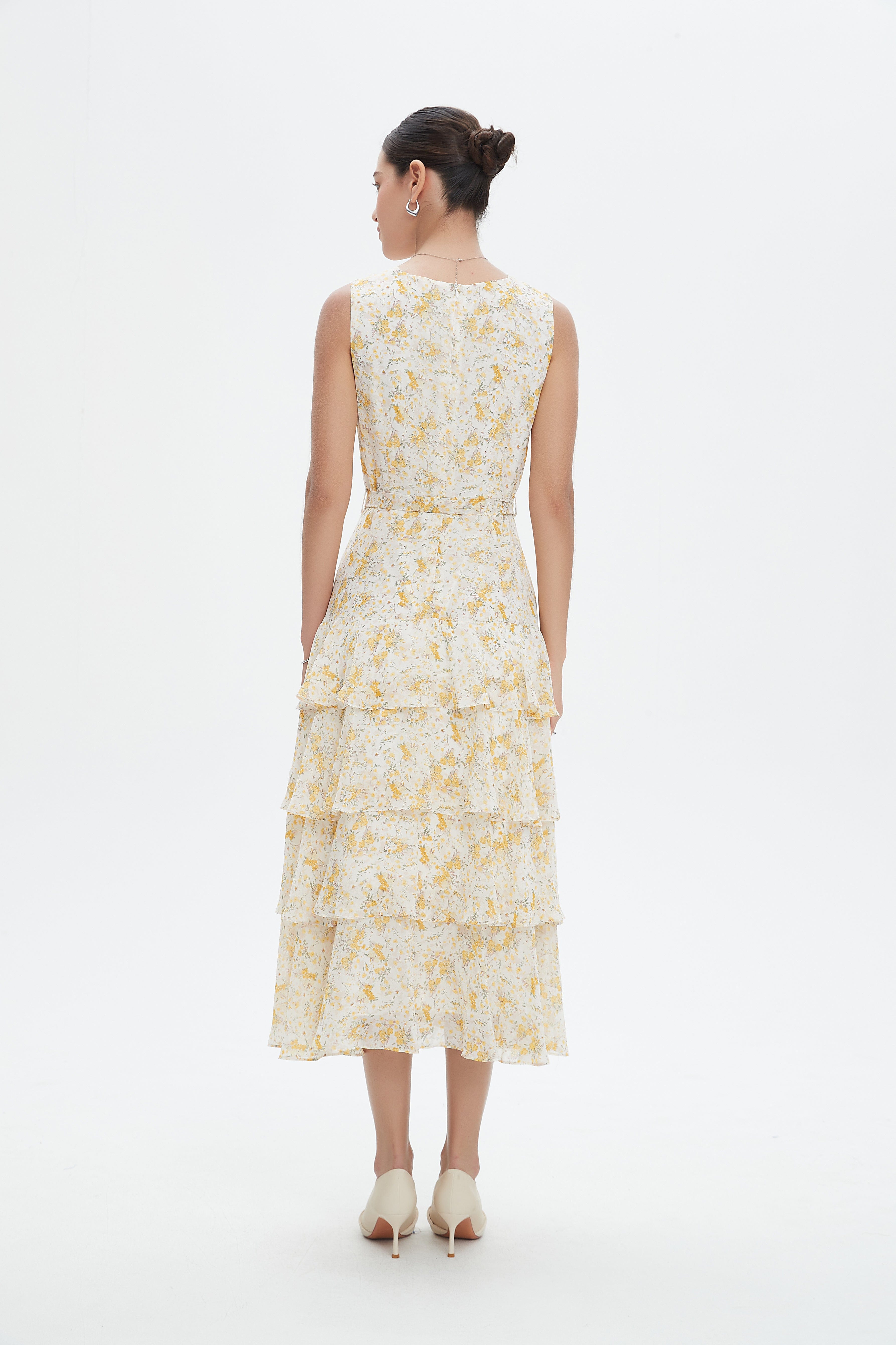 نتشي فستان ميدي مشجر بدون أكمام بفتحة صدر سبعة