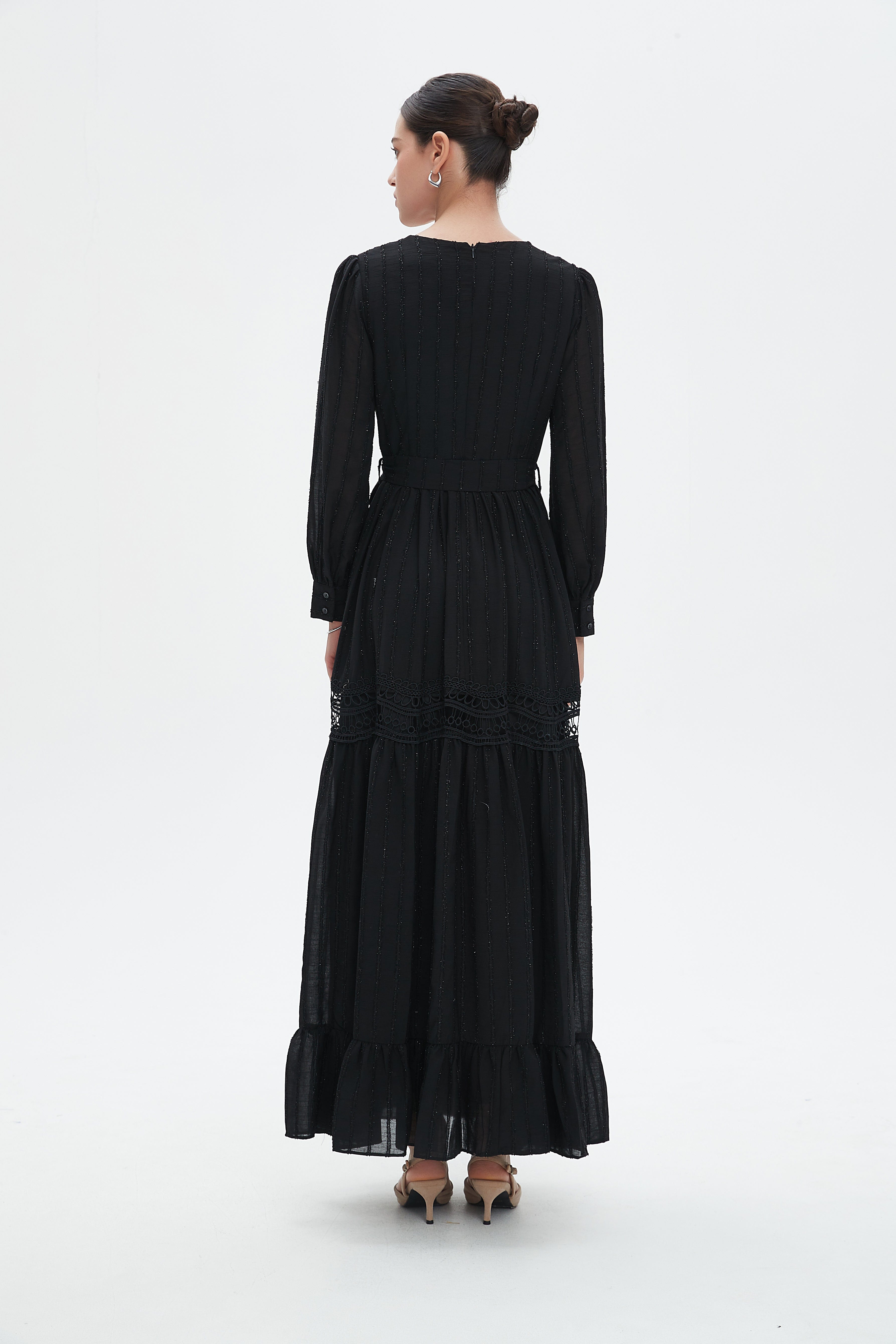 نتشي فستان ماكسي بأكمام طويلة برباط على الخصر نسائي