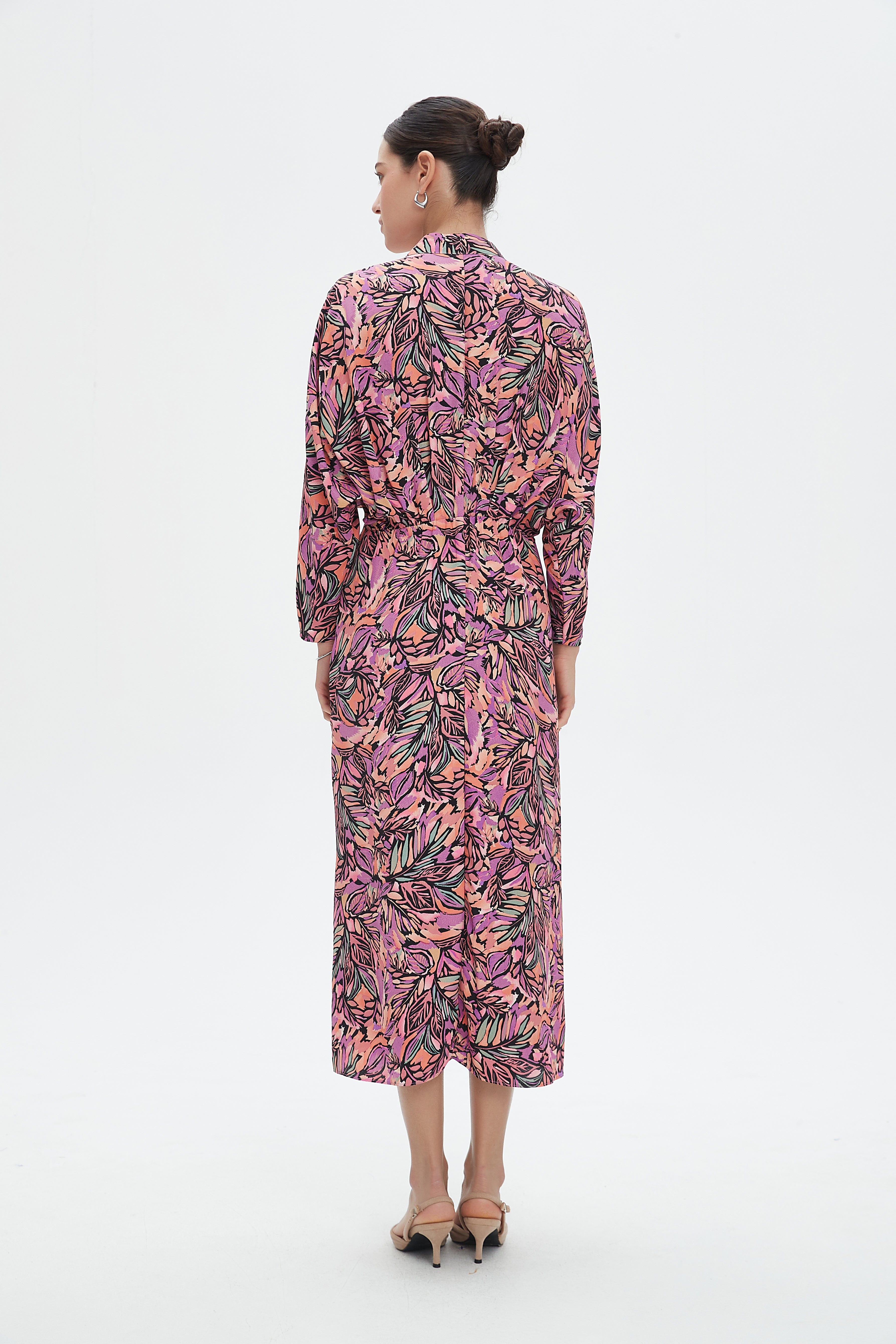 نتشي فستان ميدي بأكمام طويلة بفتحة سبعة مخصر نسائي