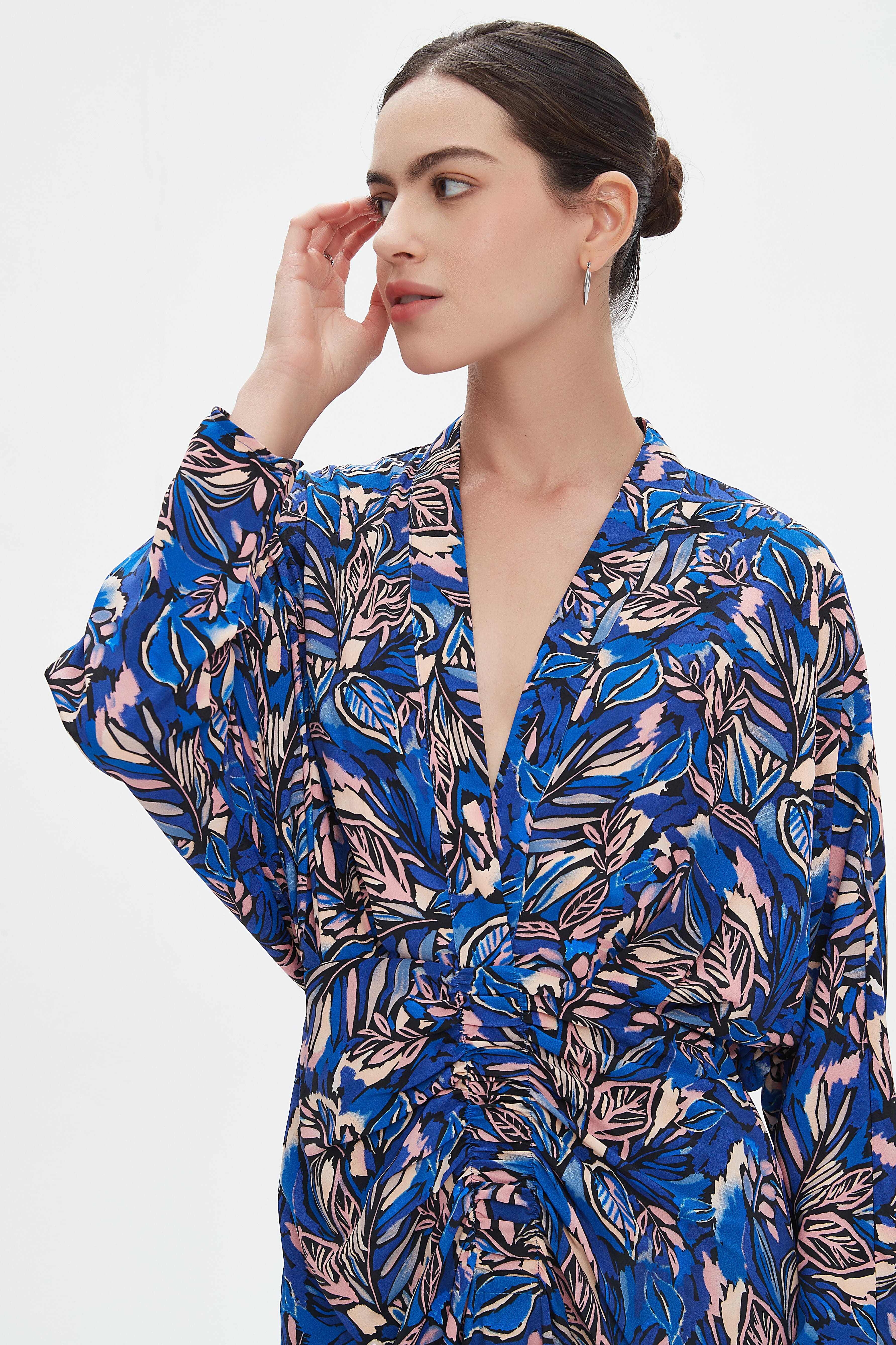 نتشي فستان ميدي بأكمام طويلة بفتحة سبعة مخصر نسائي