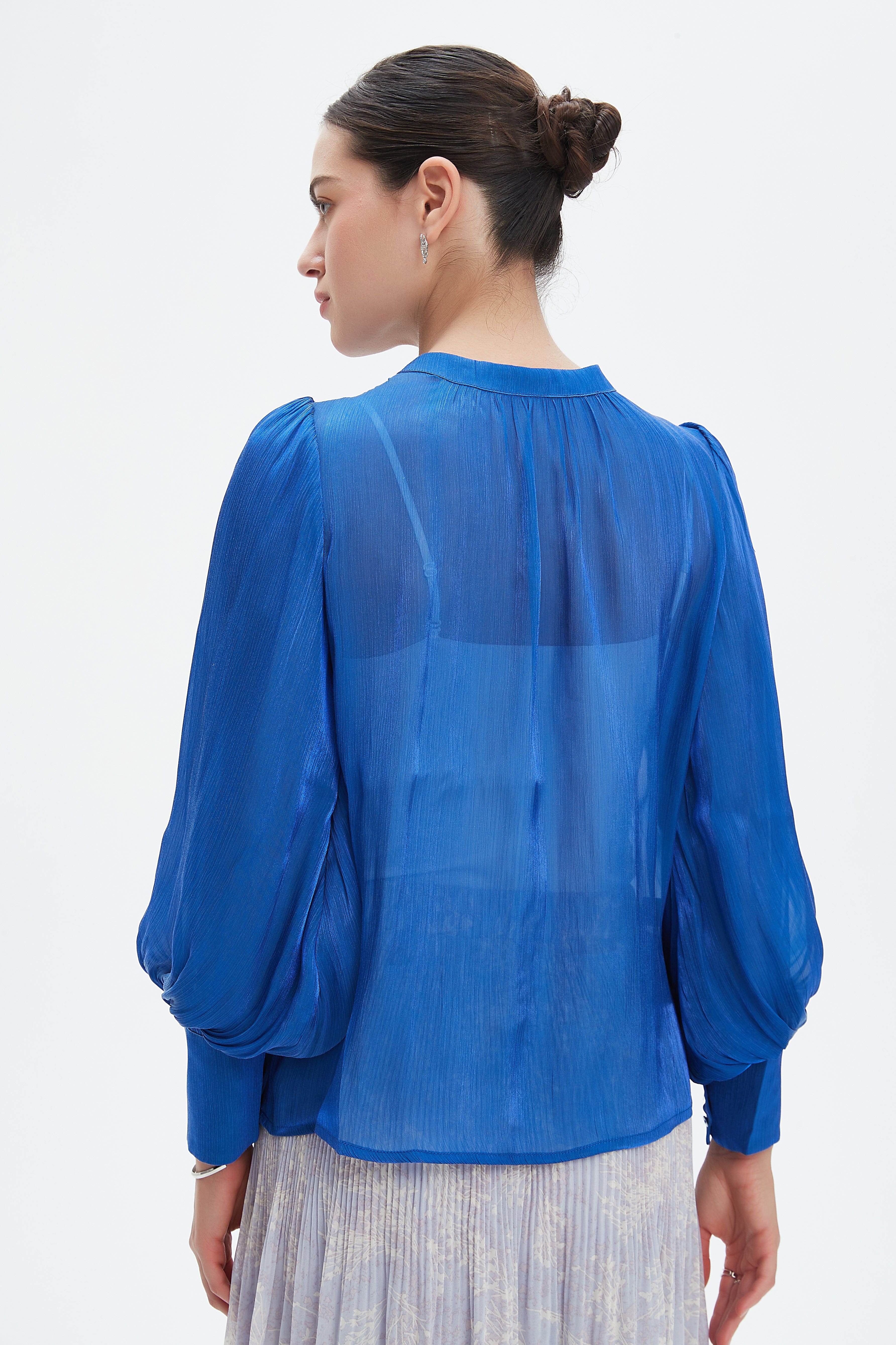 نتشي بلوزة بأكمام طويلة نسائية منفوخة بلميع