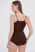 كارينا بودي سوت نسائي سادة حمالات رفيعة