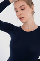 كارينا بودي سوت كم طويل من المايكروفايبر نسائي