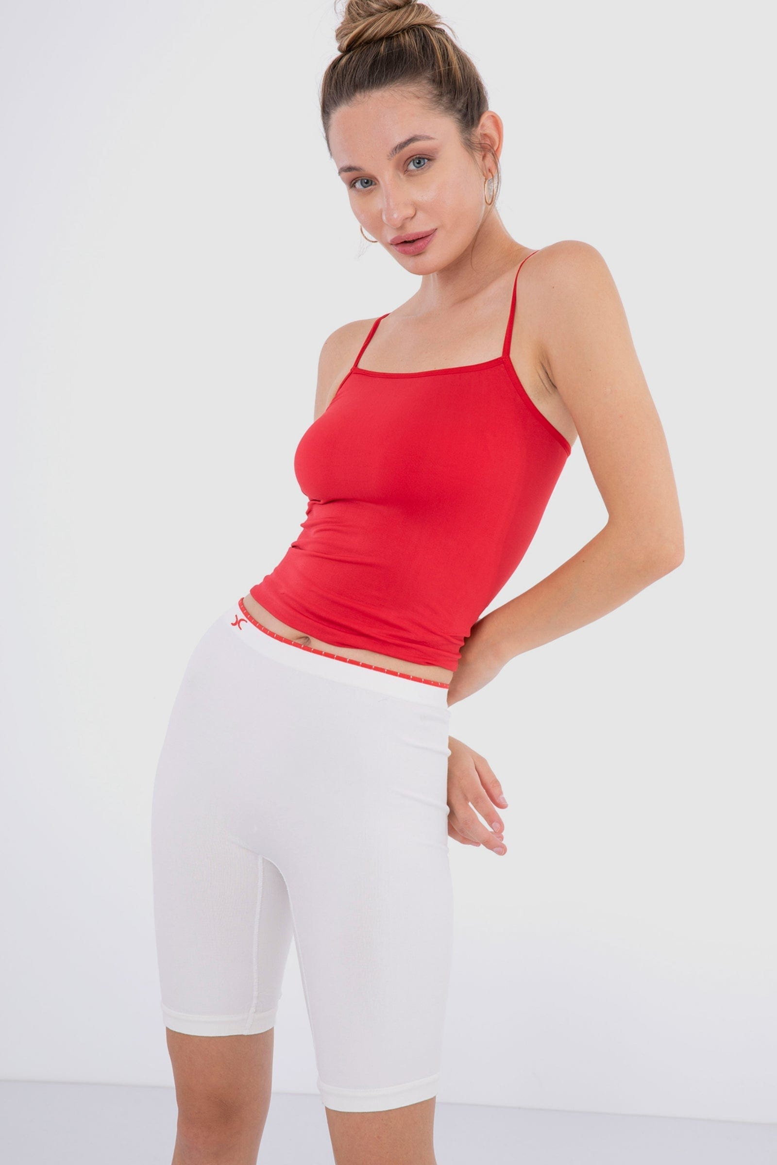 كارينا شورت ليجن رياضي قطن بحواف ملونة