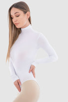 كارينا بودي سوت سادة بأكمام طويلة من الألياف الدقيقة