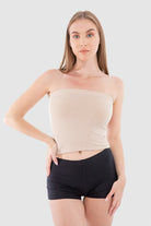 كارينا هوت شورت قطن تلبيس ضيق سادة